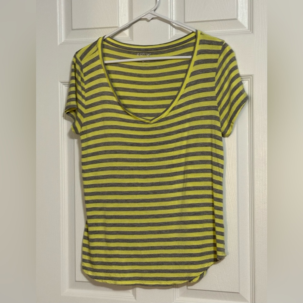 Apt 9 Essentials T-Shirt - M
